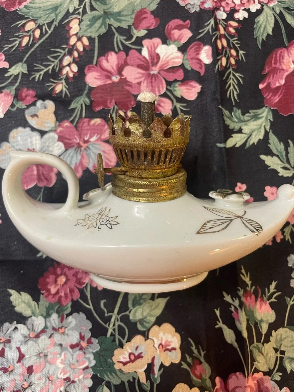 Vintage Mini Aladdin Style White and Gold Decorative Oil Lamp Pair